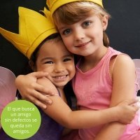 Frases de amistad para niños. Amigos en grupo