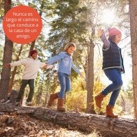 Frases de amistad para niños. Amigos vestidos de payasos