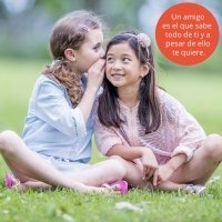 Frases de amistad para niños. Amigas con un secreto