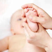 La reflexología en bebés, niños y embarazadas