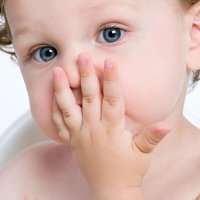 Los niños sólo dan besos cuando quieren