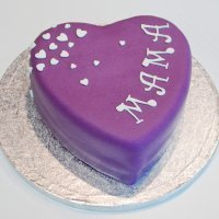 Tarta fondant con forma de corazón. Recetas de postres para niños