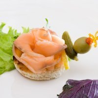 Canapés de salmón para preparar con los niños