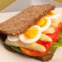 Bocadillo vegetal ligero para una merienda infantil