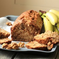 Bizcocho de plátano y nueces, postre para niños y embarazadas