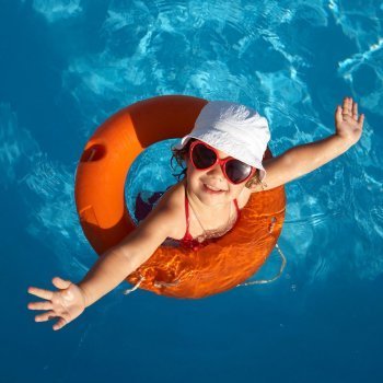 Juegos en la piscina para ninos 3 anos