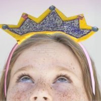 Manualidad de una corona para disfraz de princesa