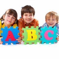 El alfabeto dactilológico en la lengua de signos para niños