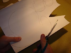 Recortar los dibujos del cartón
