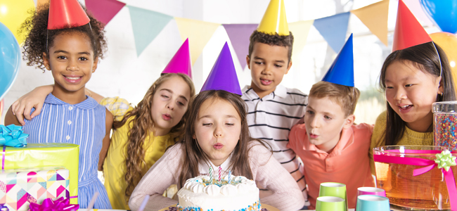 muchos padres rechazan invitaciones de fiesta de cumpleaños de sus hijos