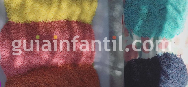 Colorear el arroz para hacer juegos infantiles