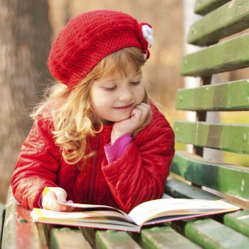 Echa una mano a tus niños con juguetes y juegos para aprender a leer