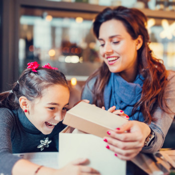 Recibir un exceso de juguetes quita a los niños las ganas de jugar