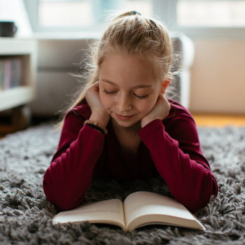 Los mejores 14 poemas para leer a los niños en el 2023