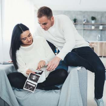 Cambios del bebé en la semana 9 en la tripa de la madre