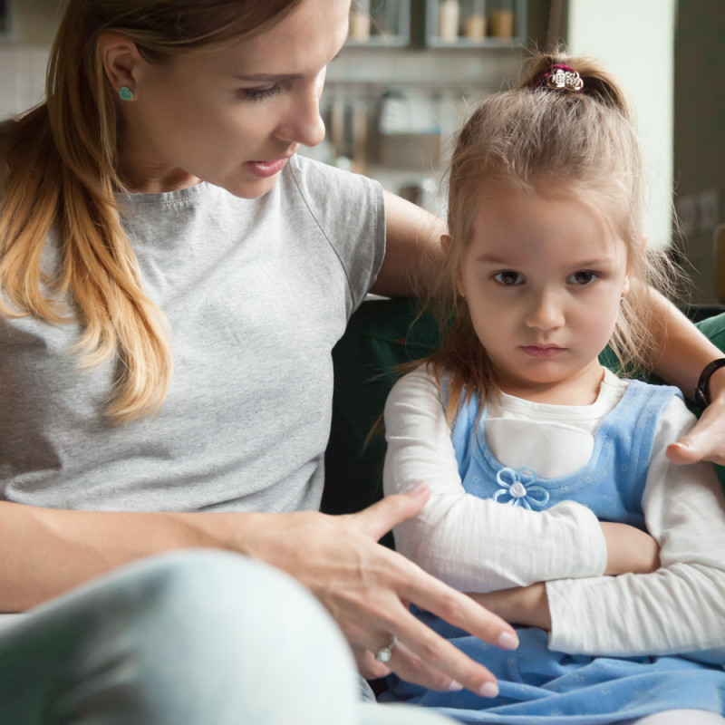 Enseña a los niños a diferenciar qué necesitan de qué desean