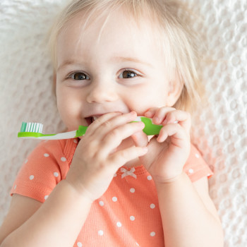 A partir de qué edad deben empezar a lavarse los dientes los niños