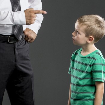 El error de prohibir demasiado a los hijos