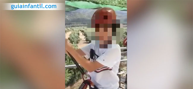 La broma del monitor que atemorizó a un niño antes de tirarse por una tirolina