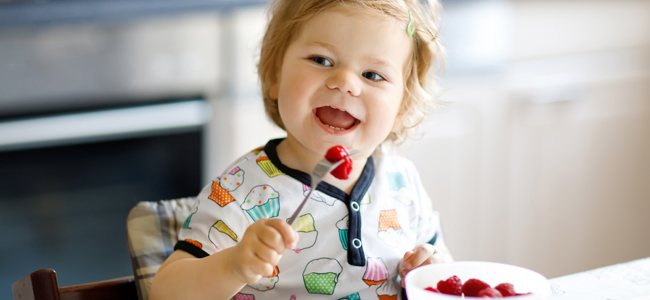 fruta en el desayuno de los niños