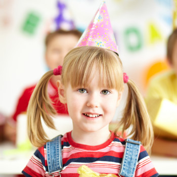 Mágica idea para que ningún niño se sienta excluido de los cumpleaños