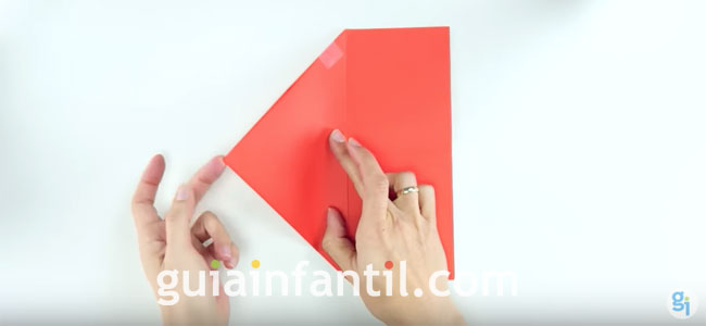 Avión acrobático de papel