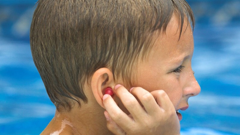 Molestias de los oídos en piscina