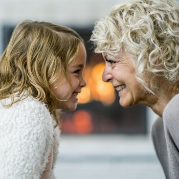 10 nombres originales de abuelas para niñas