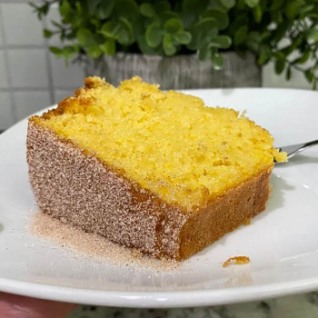 Bizcocho de maíz ligero y esponjoso