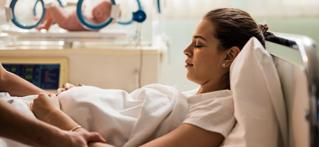 posturas del bebé al nacer