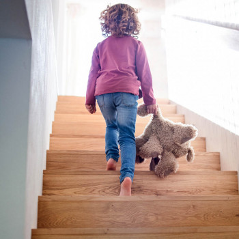 El juego de la escalera de las emociones para cambiar el comportamiento de un niño