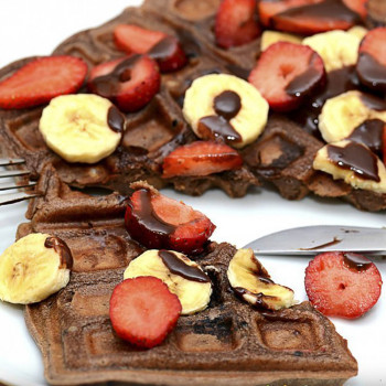Gofres de chocolate. Receta para el desayuno o la merienda de los niños