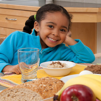 Consejos para que los niños coman de todo en casa