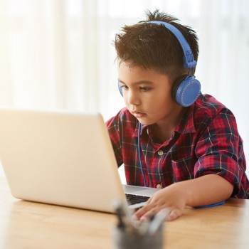 El impacto de las pantallas en niños hiperactivos
