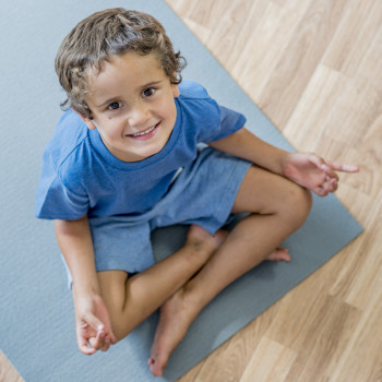 6 ejercicios de meditación guiada para hacer en casa con los niños