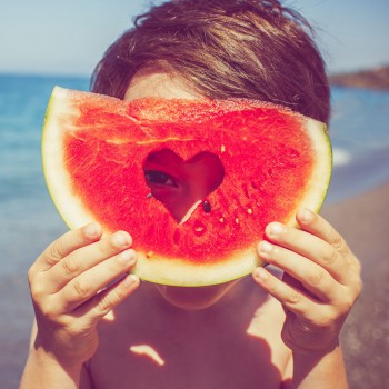 Frutas de verano para niños: melón y sandía
