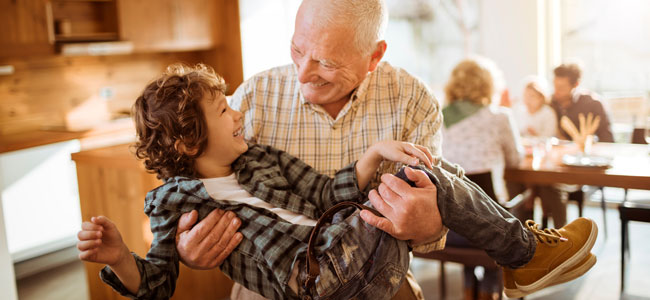 4 razones por las que los abuelos deberían ser eternos