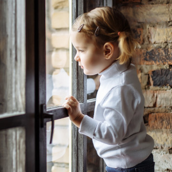 Cuando los niños sufren síndrome de la cabaña o miedo a salir de casa