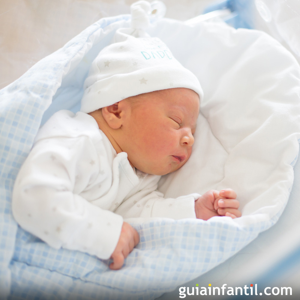 Tips prácticos y eficaces para ordenar la ropa de tu bebé recién nacido