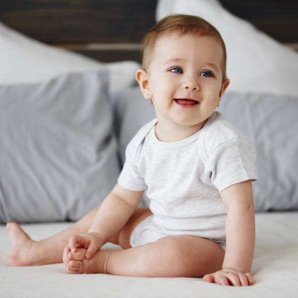 vencimiento postura A pie Bebé de catorce meses. Desarrollo del bebé mes a mes
