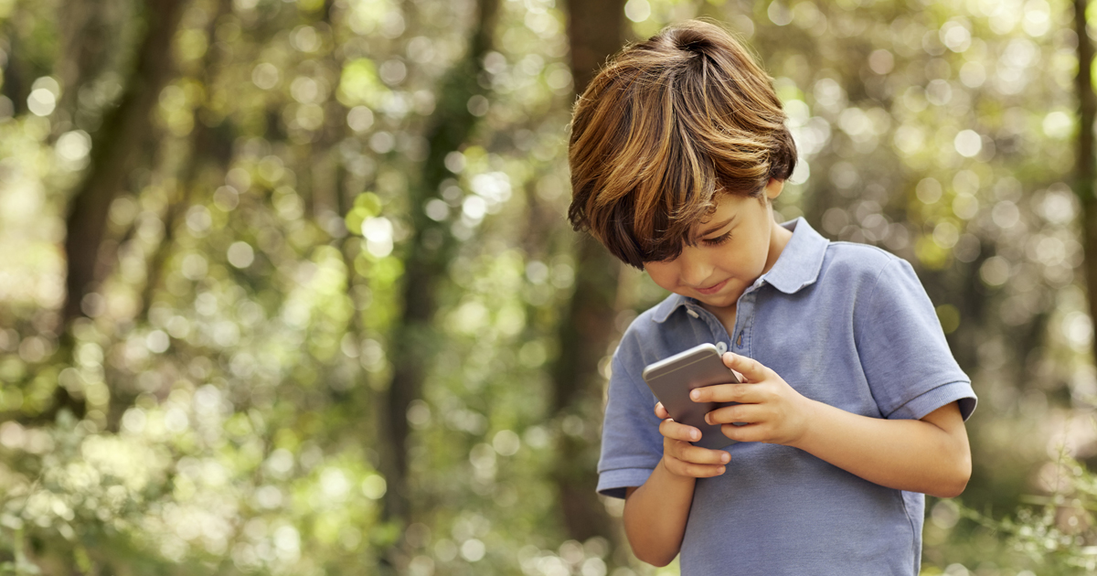 Los niños con adicción al móvil o táblet