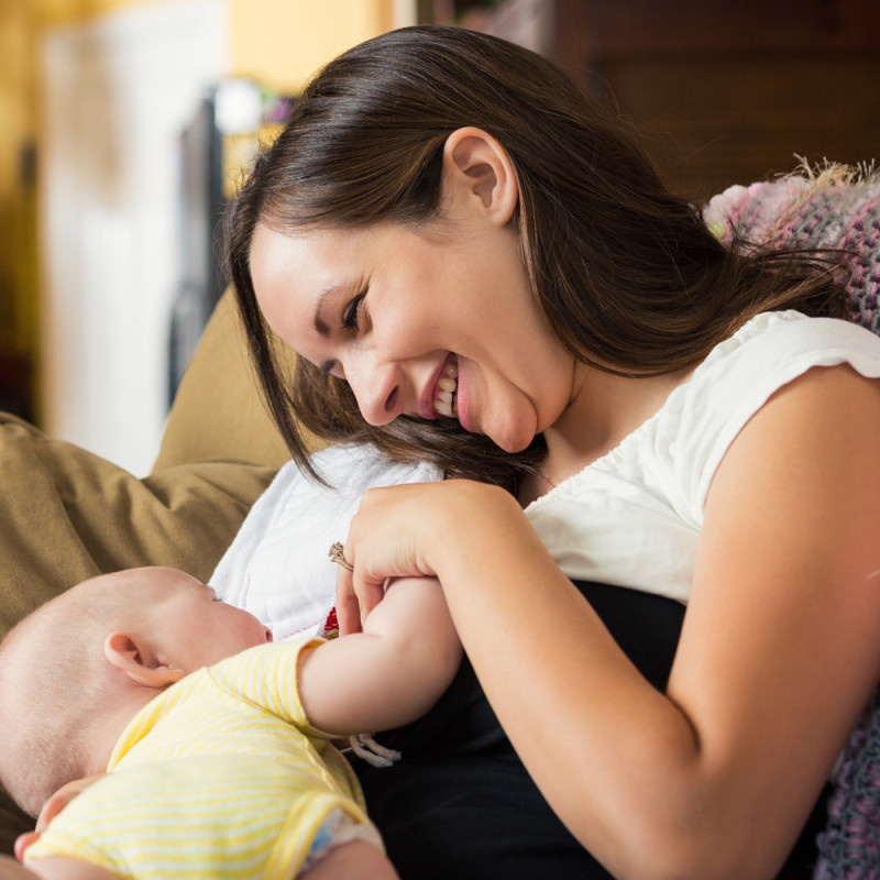 Calma Registro Civil 4 claves de un buen agarre del bebé al pecho en la lactancia materna