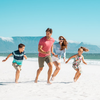 Las vacaciones impactan en la felicidad de los niños más que los juguetes