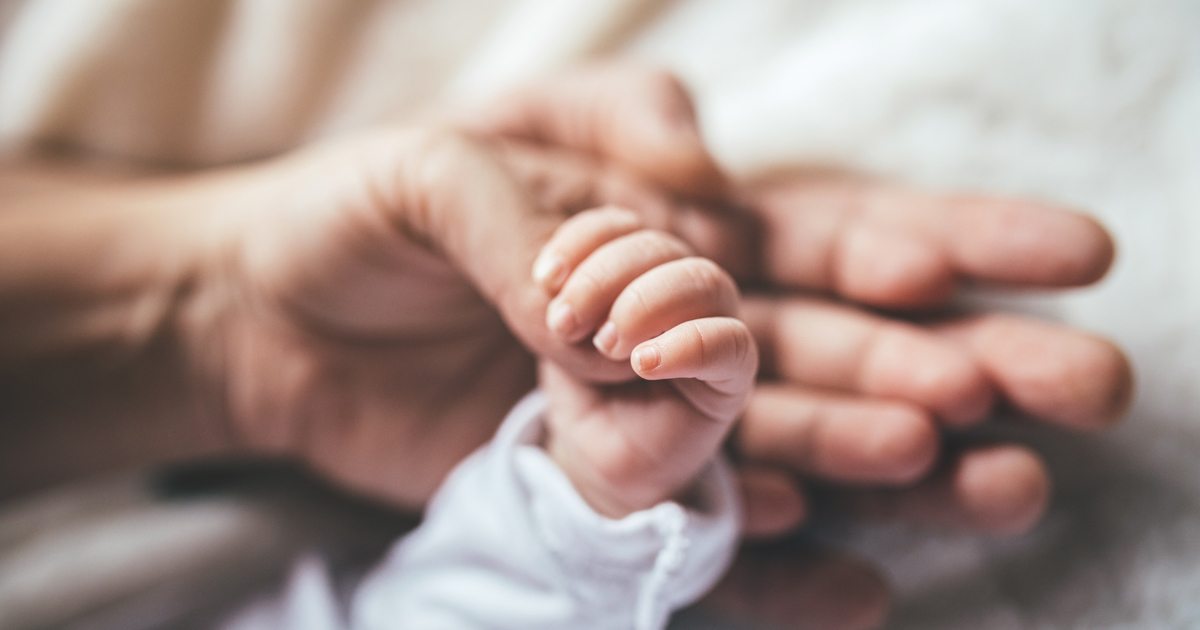 Así evoluciona la forma de dormir de tus hijos según crecen