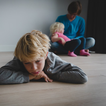 10 errores de los padres que generan celos en sus hijos