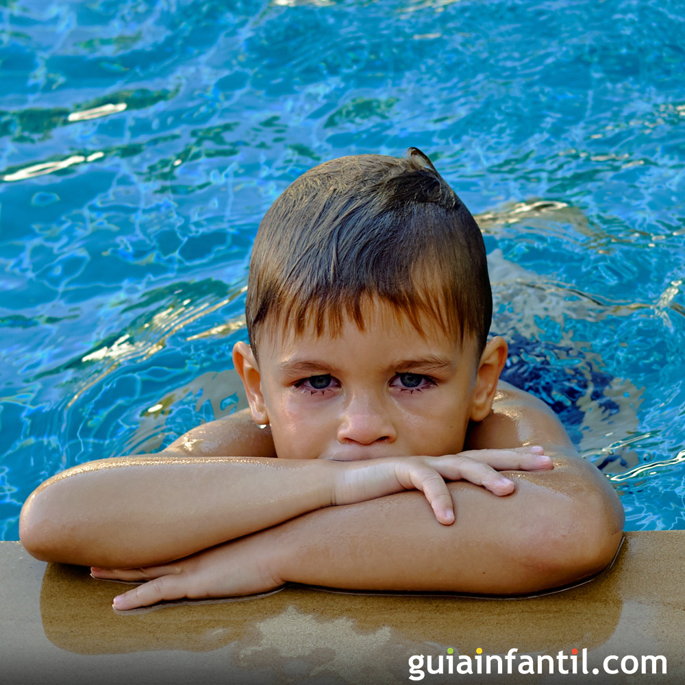 6 consejos para que los niños disfruten de la piscina con seguridad