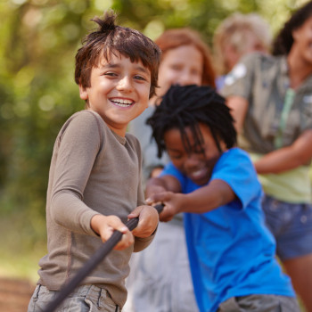 Juegos infantiles que promueven el valor de la amistad entre los niños