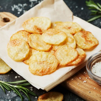 Patatas chips al microondas. Receta para madres con poco tiempo
