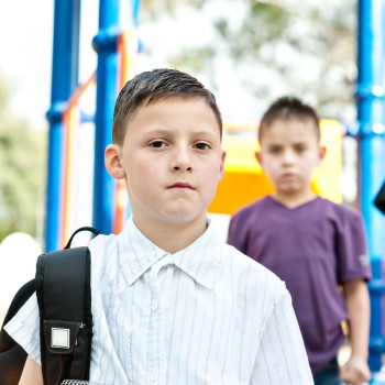 Cómo ayudar a los niños a soportar la presión de grupo