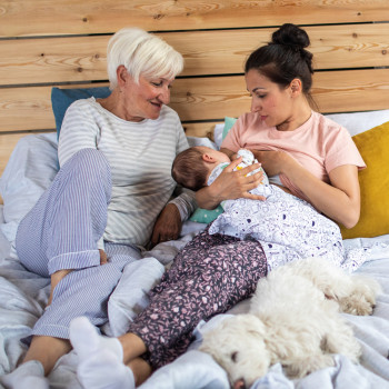 La madre de la madre. Lo mucho que tu madre te apoya en tu maternidad